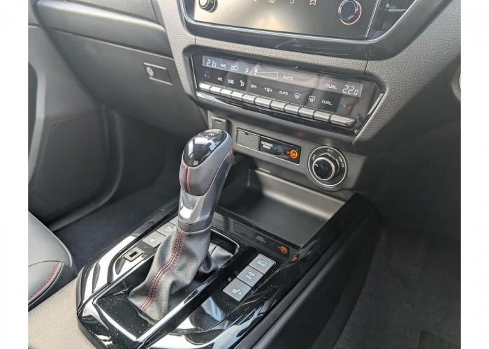 Used 1
                    ISUZU
                     for Sale Image