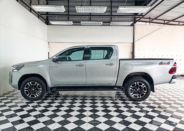 Used 8
                    TOYOTA
                     for Sale Image