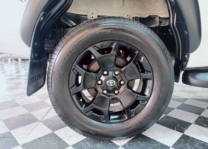 Used 5
                    TOYOTA
                     for Sale Image