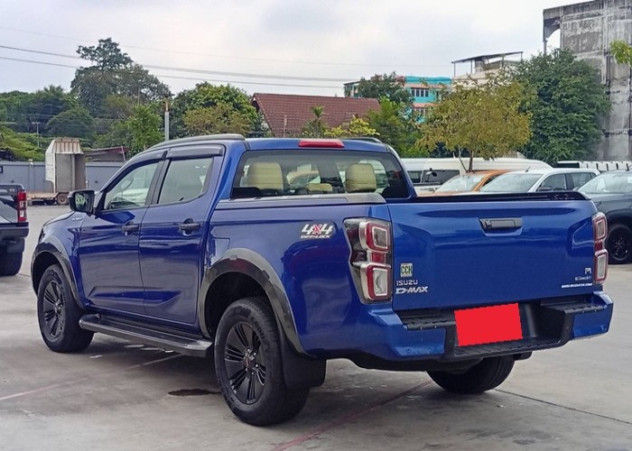 Used 1
                    ISUZU
                     for Sale Image