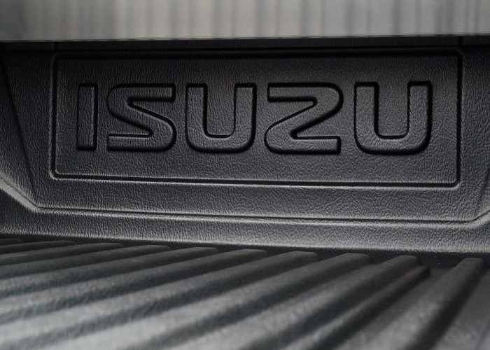 Used 1
                    ISUZU
                     for Sale Image