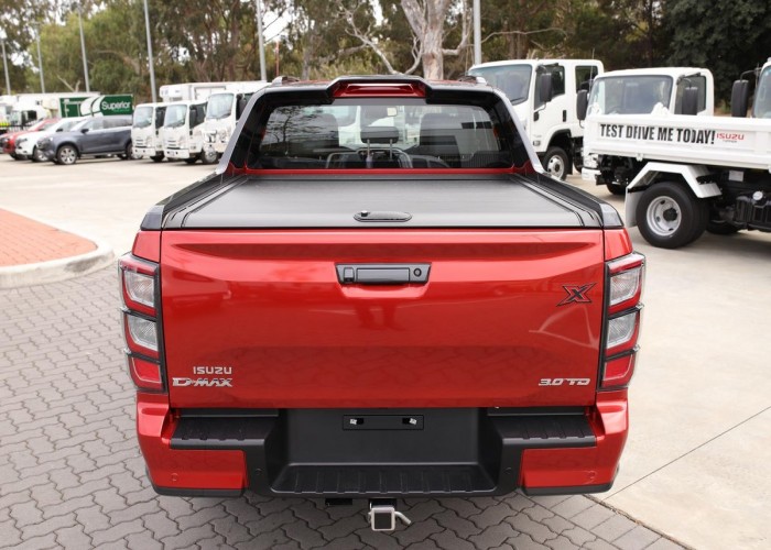 Used 1
                    ISUZU
                     for Sale Image